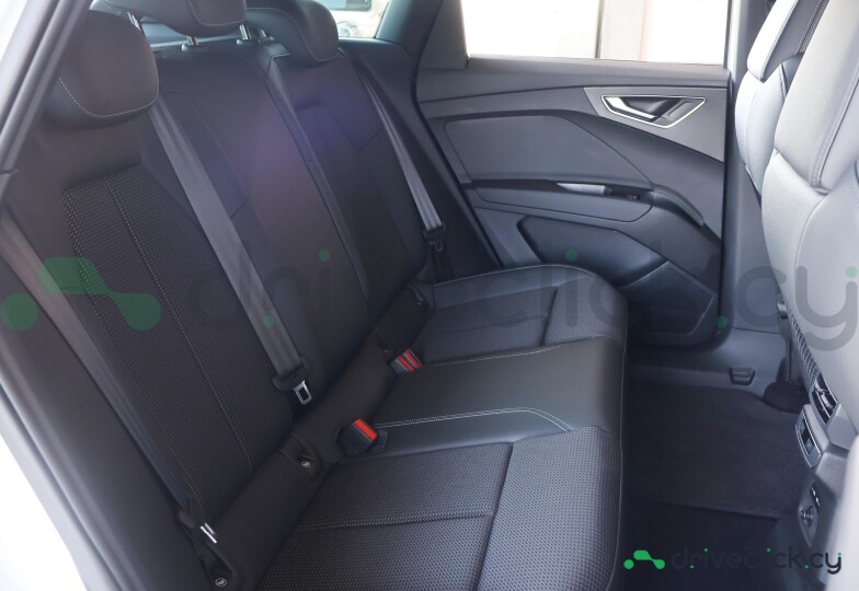 Audi Q4 e-tron White