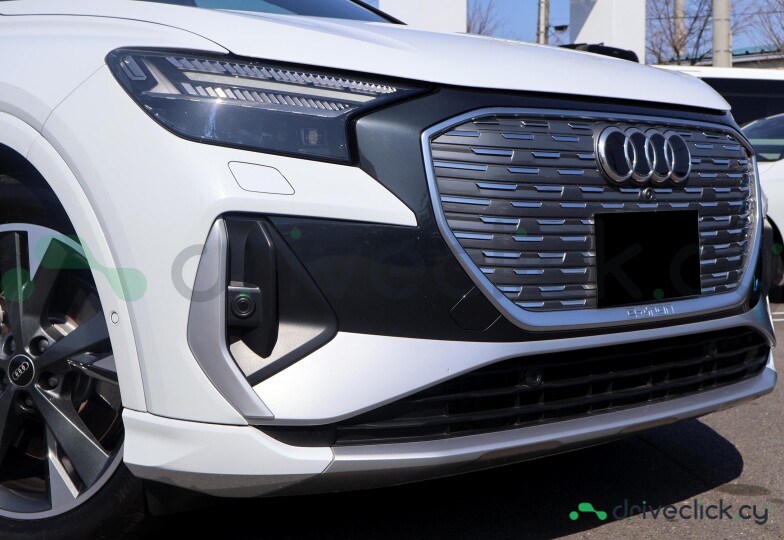 Audi Q4 e-tron White