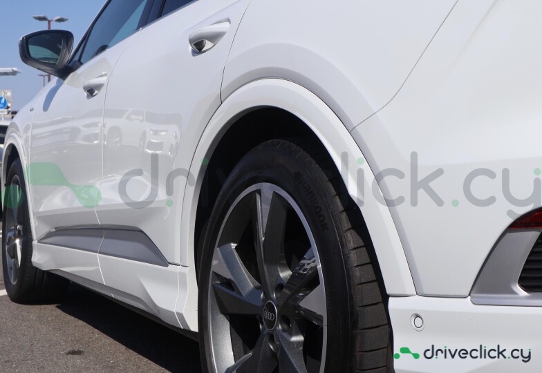 Audi Q4 e-tron White