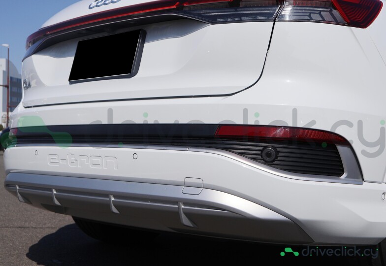 Audi Q4 e-tron White