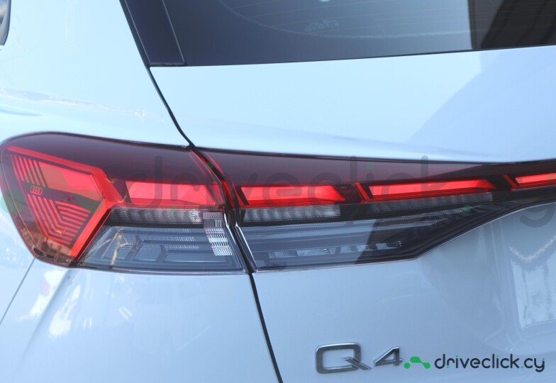 Audi Q4 e-tron White