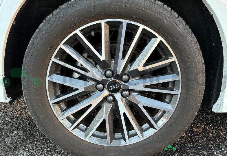 Audi Q3 Sportback Белый