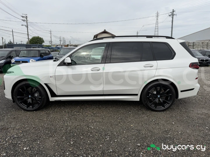 BMW X7 Белый