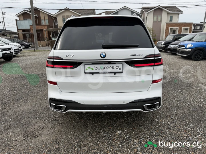 BMW X7 Белый
