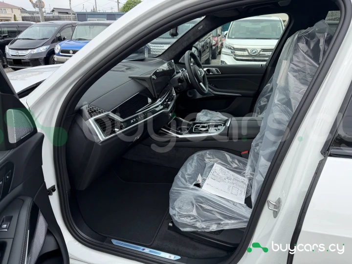BMW X7 Белый