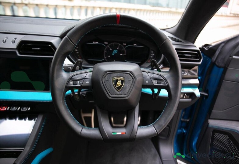 Lamborghini Urus Blue