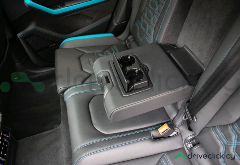 Lamborghini Urus Blue
