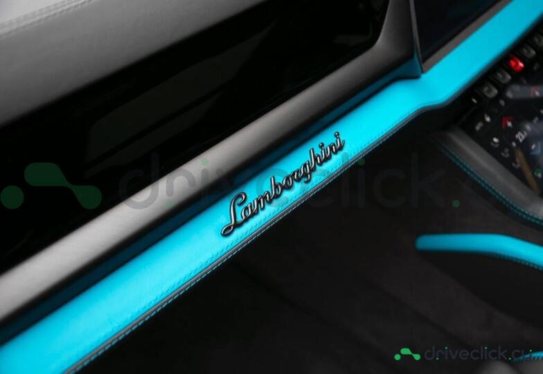 Lamborghini Urus Blue