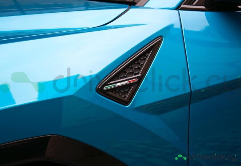 Lamborghini Urus Blue