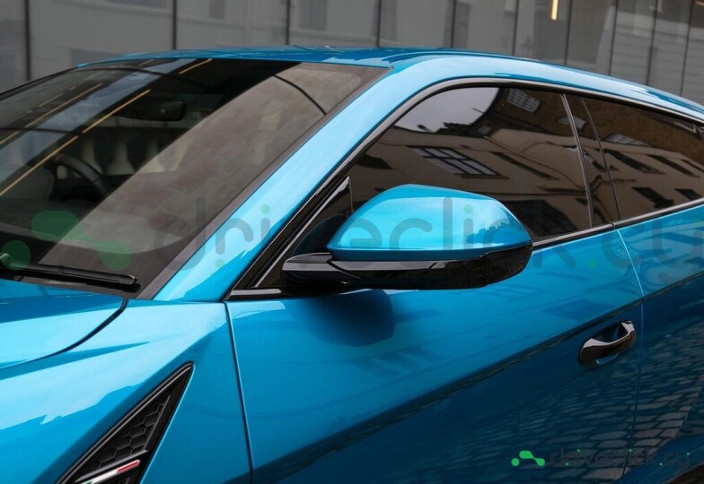 Lamborghini Urus Blue