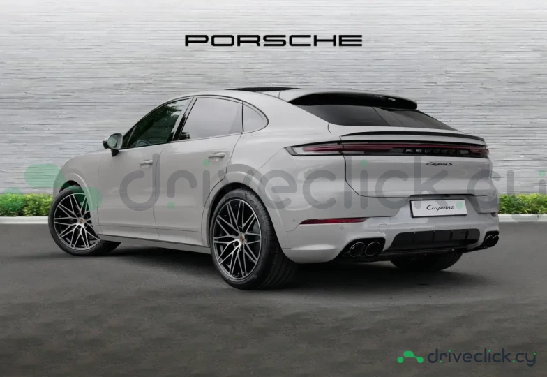 Porsche Cayenne Coupe Серый
