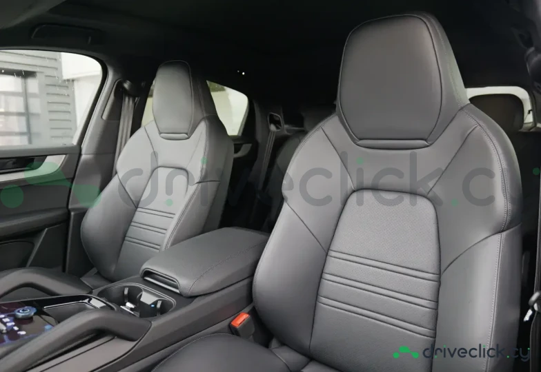 Porsche Cayenne Coupe Серый