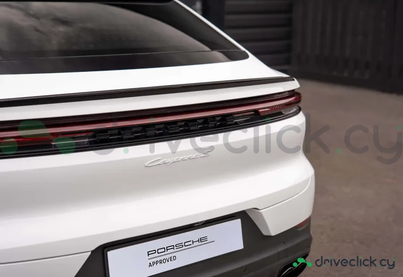 Porsche Cayenne Coupe Белый