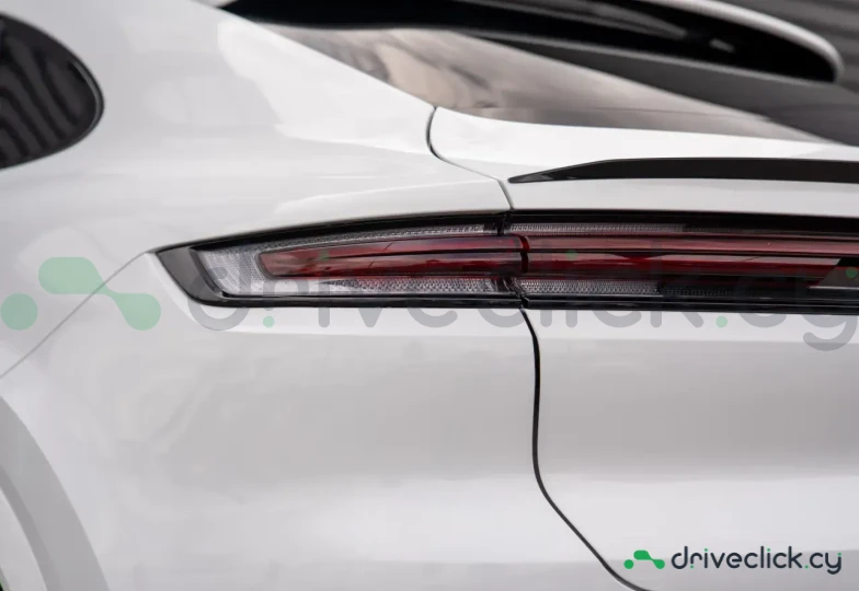Porsche Cayenne Coupe Белый