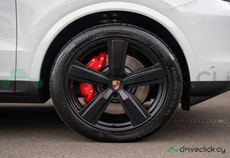 Porsche Cayenne Coupe Белый