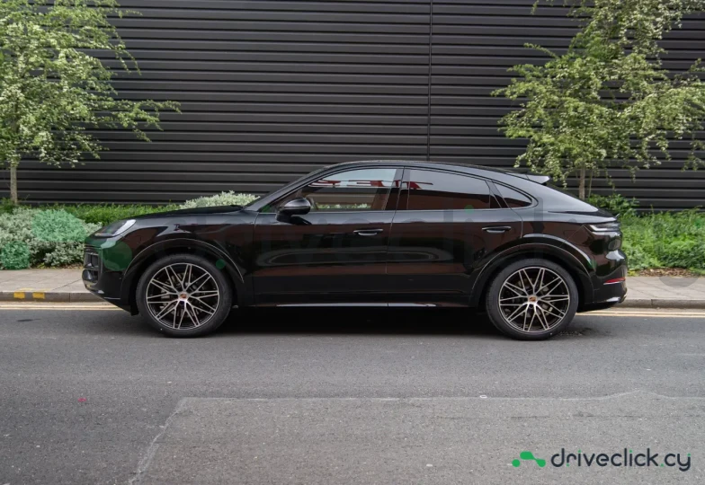 Porsche Cayenne Coupe Черный