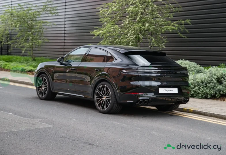 Porsche Cayenne Coupe Черный
