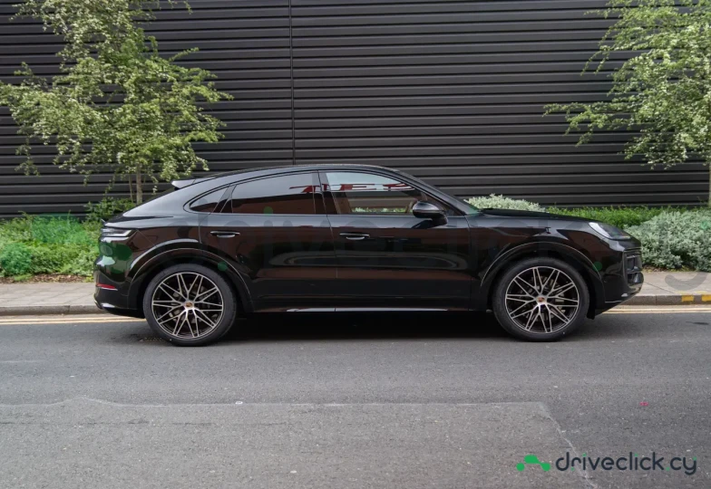 Porsche Cayenne Coupe Черный