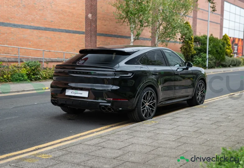 Porsche Cayenne Coupe Черный