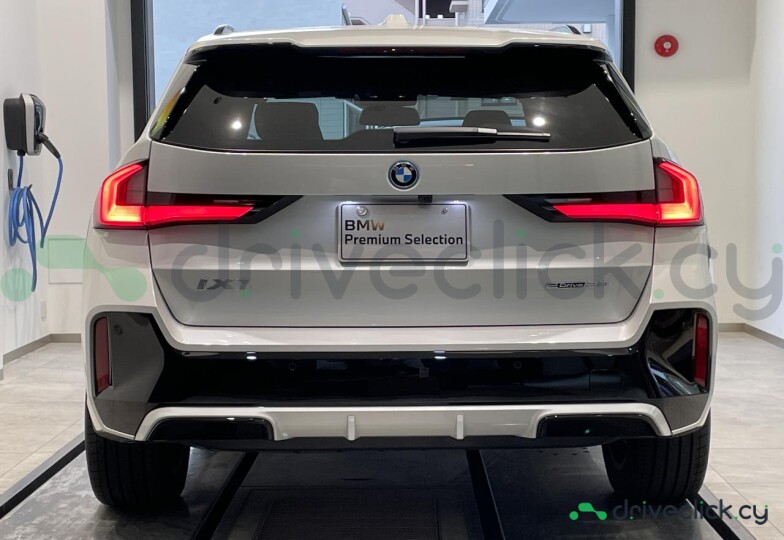 BMW iX1 White