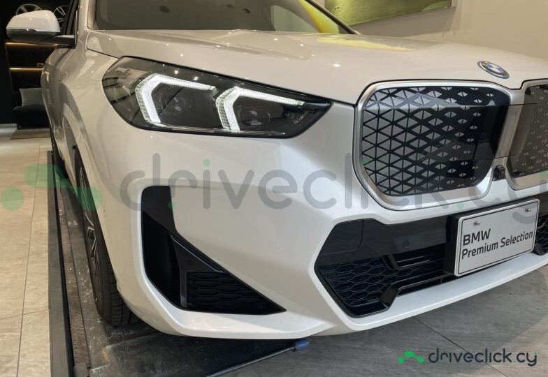 BMW iX1 White