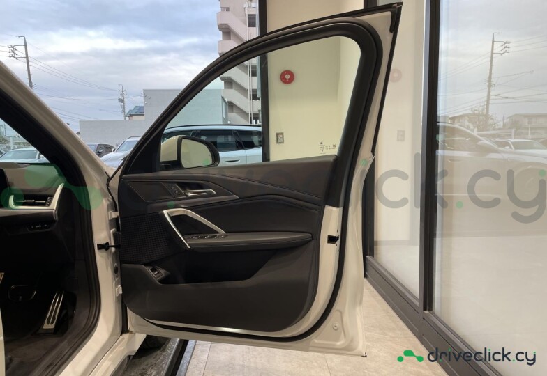 BMW iX1 White