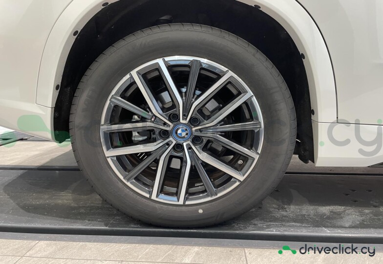 BMW iX1 White