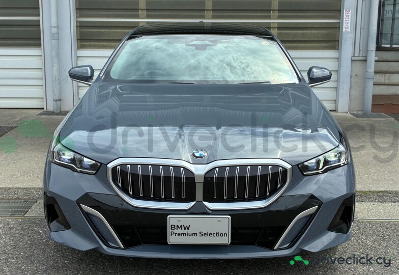 BMW 5 series Blue