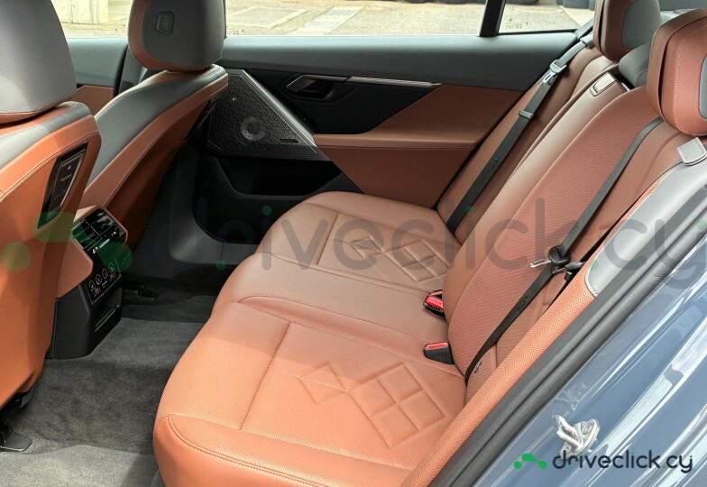 BMW 5 series Blue