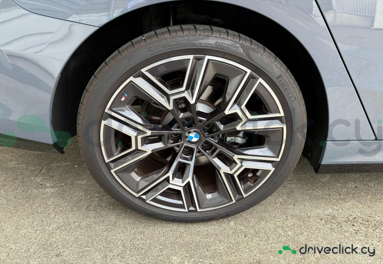 BMW 5 series Blue
