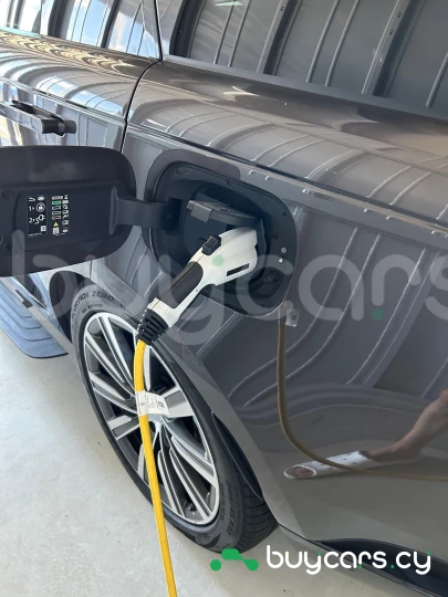 Land Rover Range Rover Grey