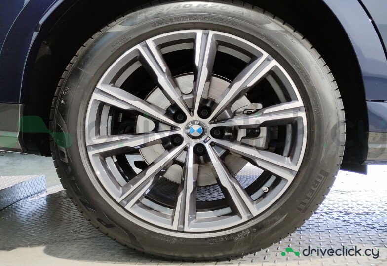 BMW X6 Blue