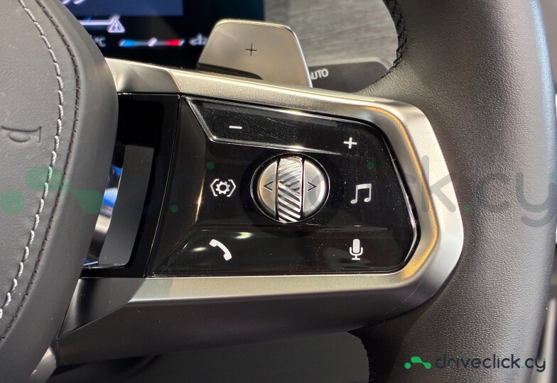 BMW 7 series White