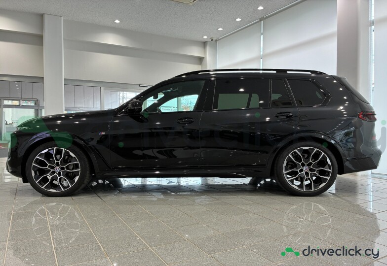 BMW X7 Black