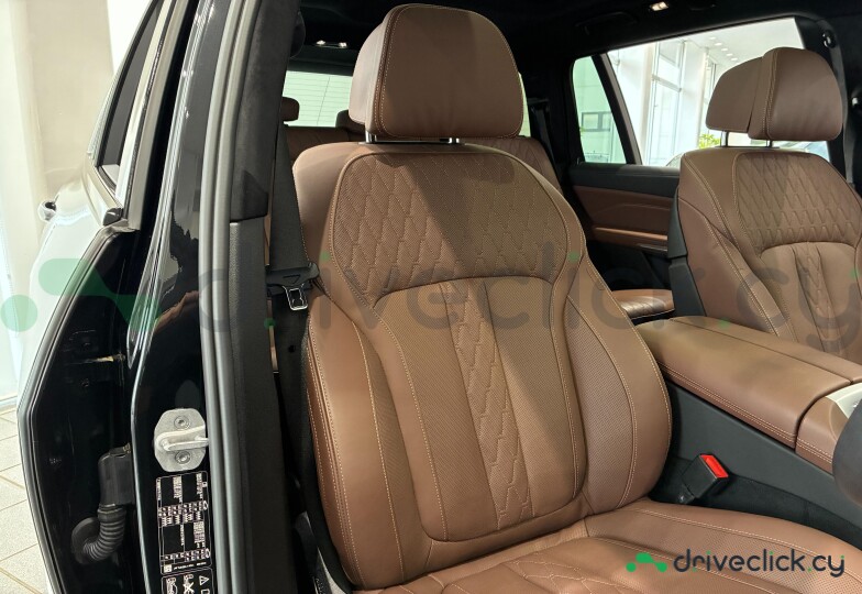 BMW X7 Black