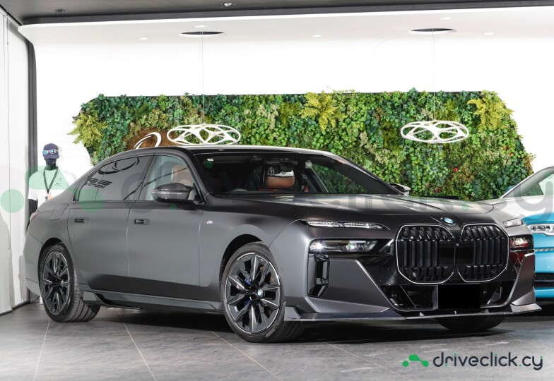 BMW 7 series Grey