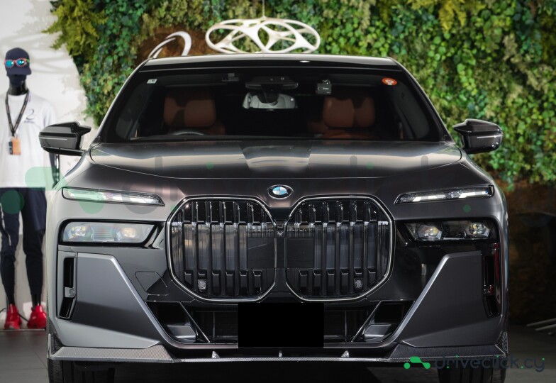 BMW 7 series Grey