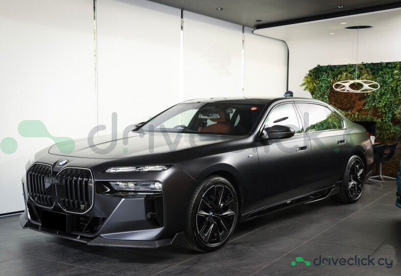 BMW 7 series Grey