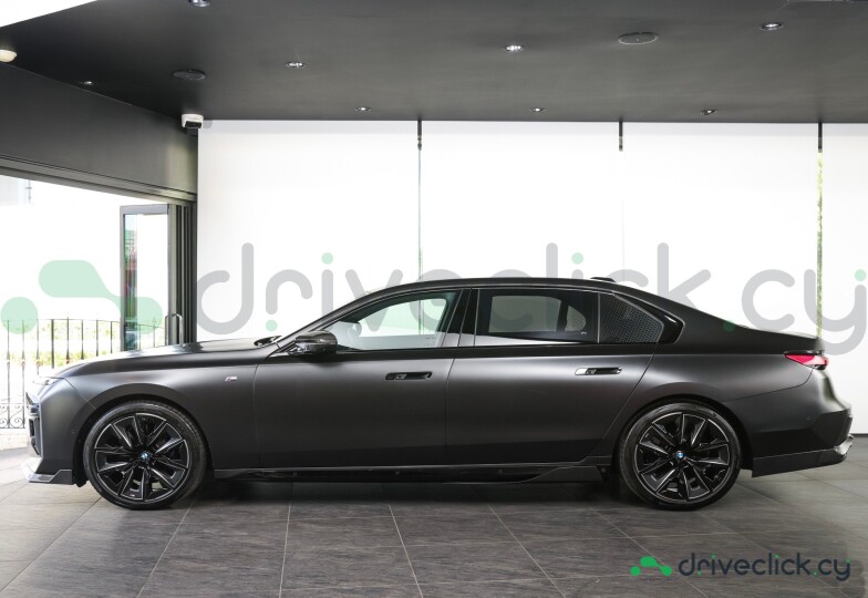 BMW 7 series Grey