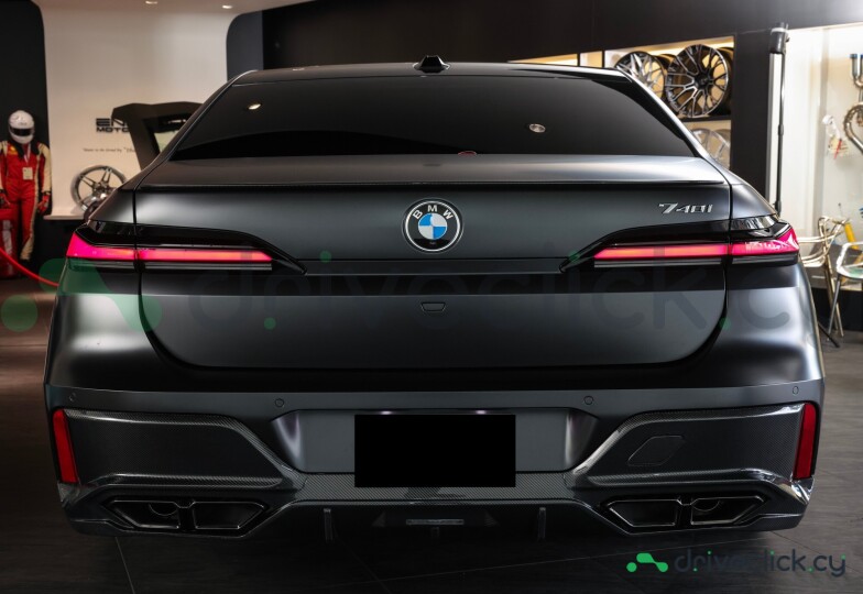 BMW 7 series Grey