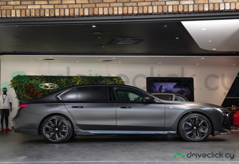 BMW 7 series Grey