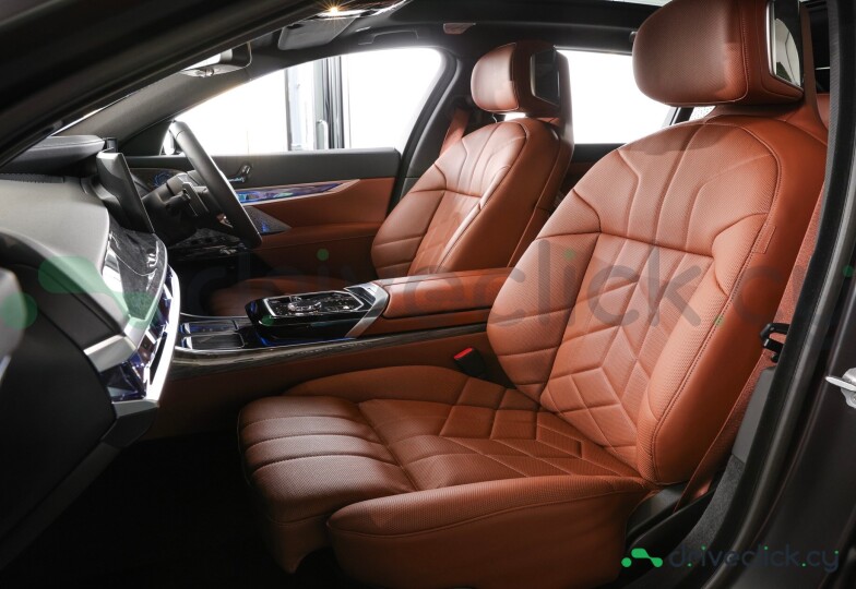 BMW 7 series Grey