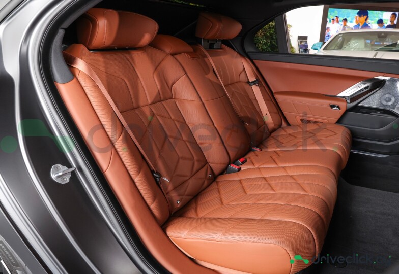BMW 7 series Grey