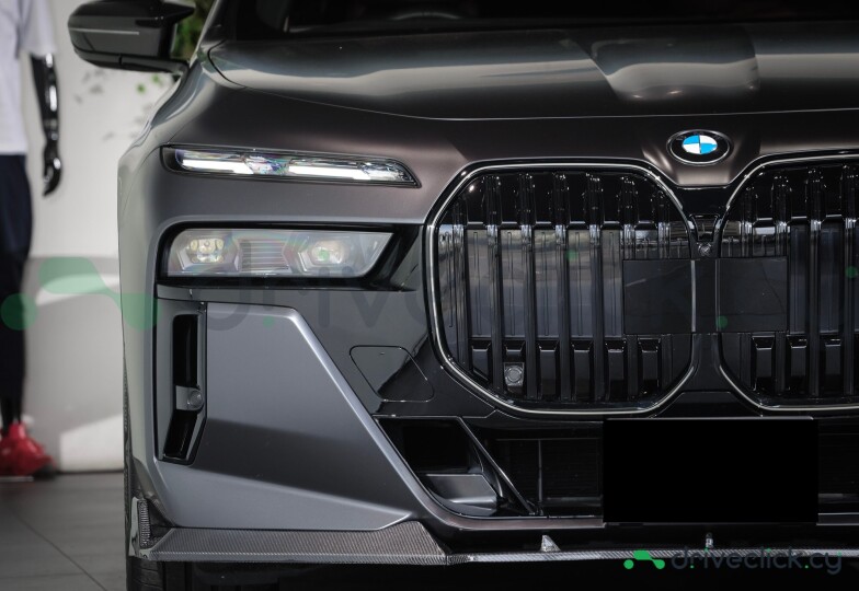 BMW 7 series Grey