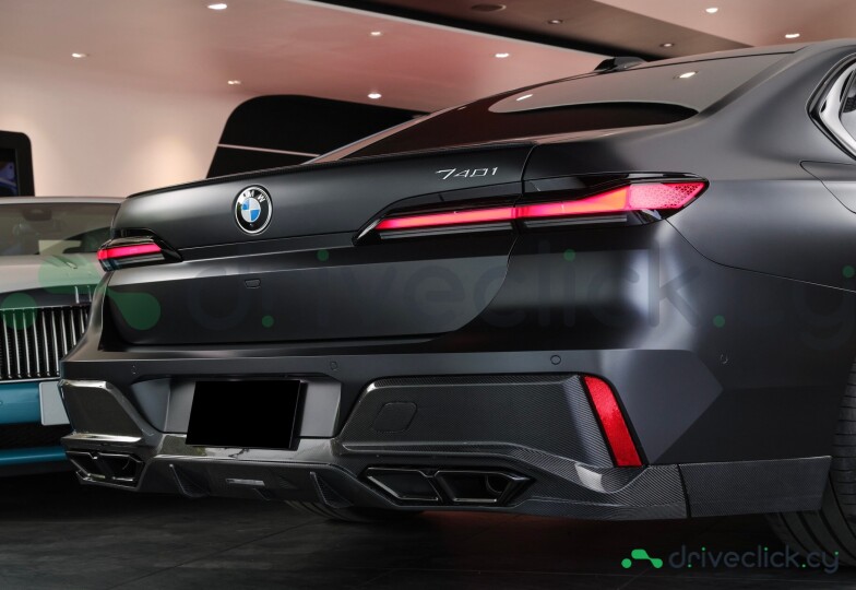 BMW 7 series Grey
