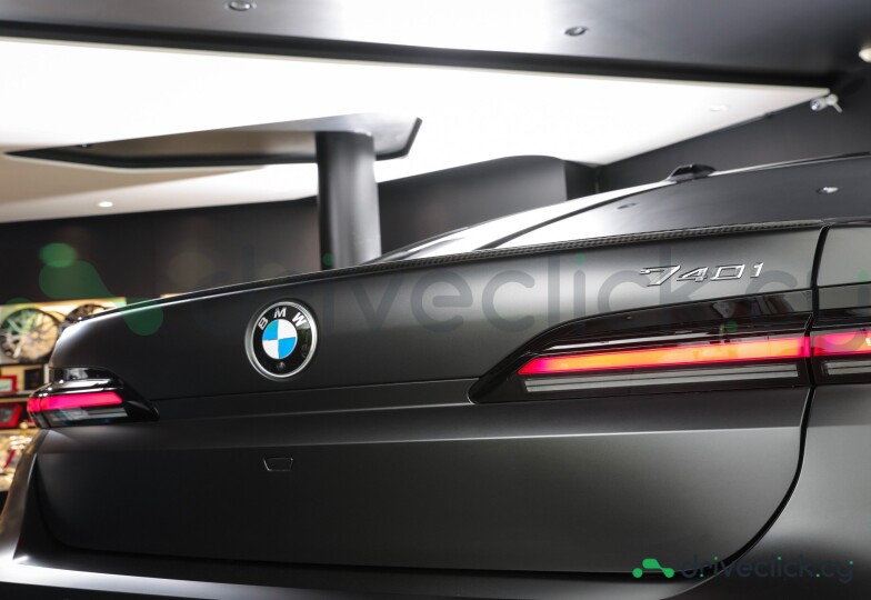 BMW 7 series Grey