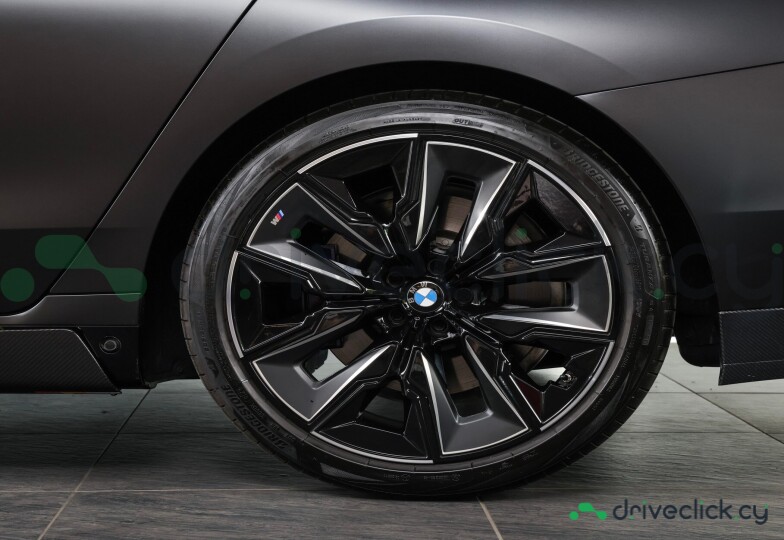 BMW 7 series Grey