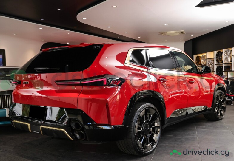 BMW XM Red