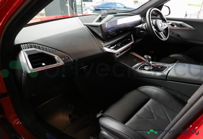 BMW XM Red