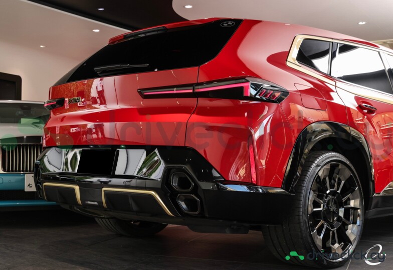 BMW XM Red